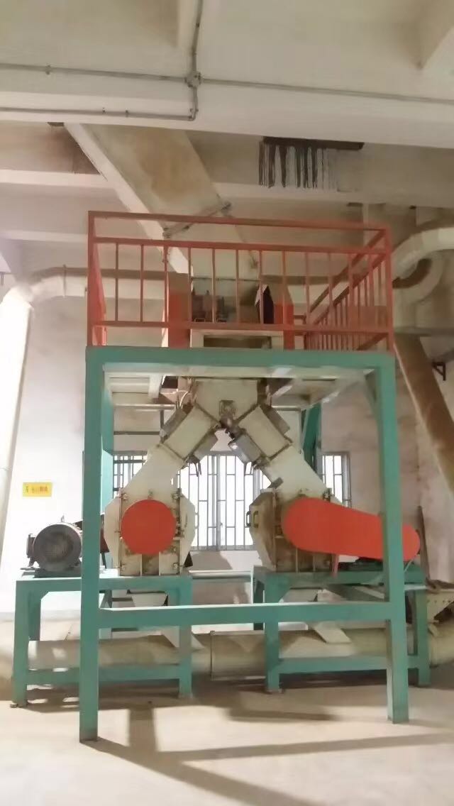 曲塊粉碎機(jī)